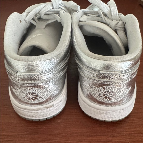 Nike low dunk Metallic Silver Sneakers size 5.5 (women’s 7)
